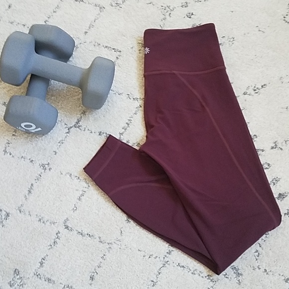Athleta Pants - Athleta 7/8 Salutation Powervita tight XS